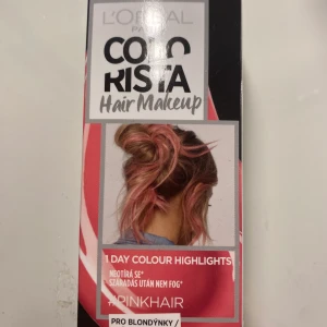 Loreal colorista hair makeup - 🫶🏼 Loreal Colorista Hair Makeup! Perfekt för antingen halloween eller som present till någon yngre eller någon som vill testa något nytt men inte helt vågar än. En hårfärg som håller en dag, bara att tvätta bort.  Säljer då den inte behövs!