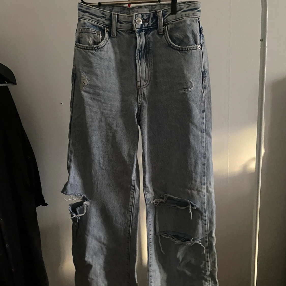 Jeans med hål