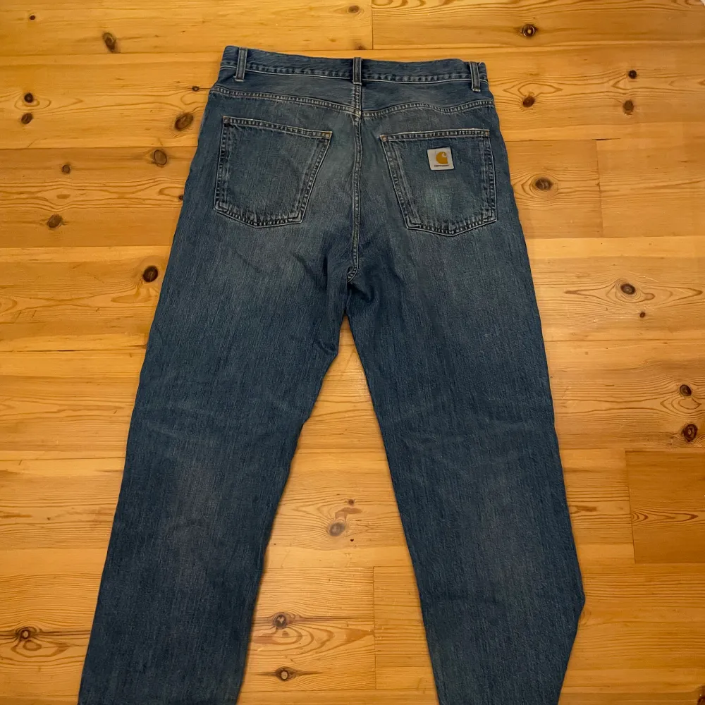 feta carhartt jeans storlek 32. Jeans & Byxor.