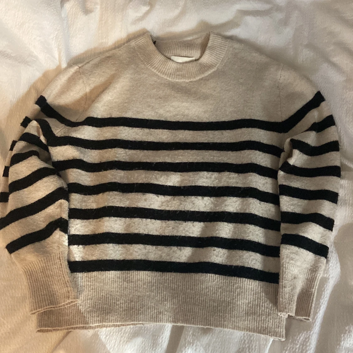 Randig stickade tröja