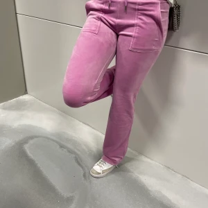 Juicy couture  - Helt nya juicy couture byxori storlek xxs, säljer pga fel storlek 