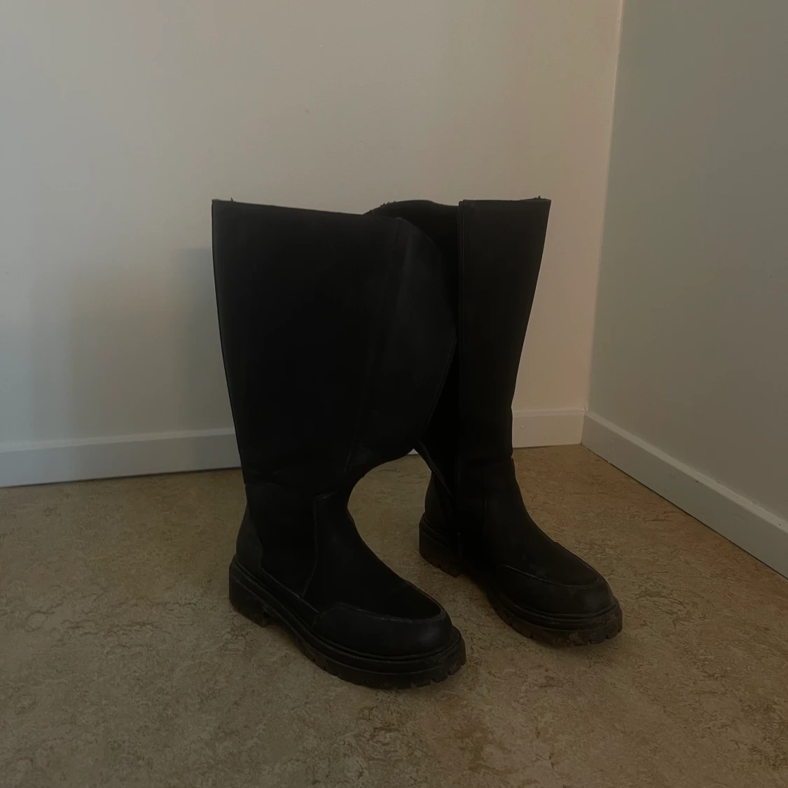 Linear trendiga stövlar 