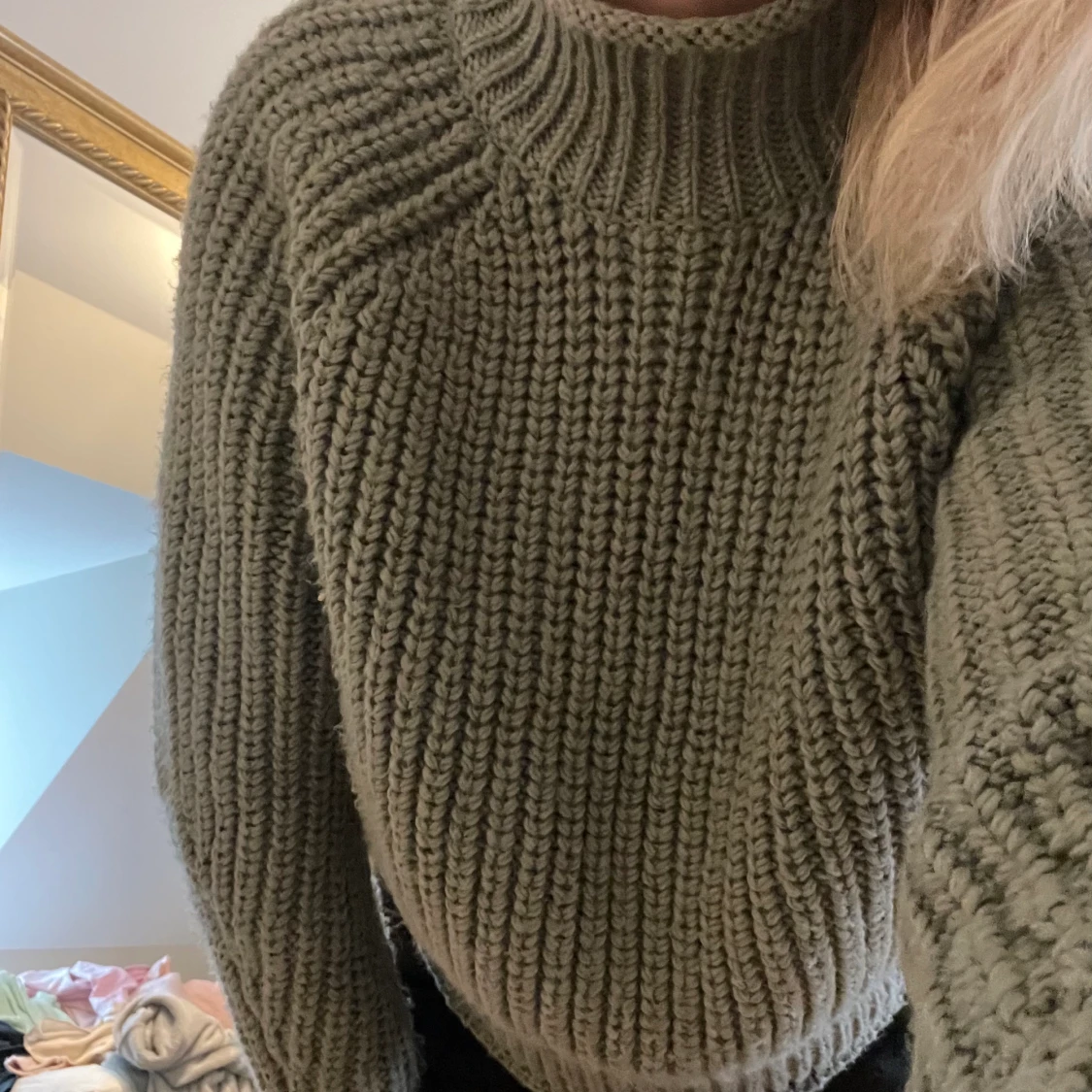 Stickad grön tröja - 90