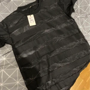 Bikbok kläning - Helt nya Prislapp finns kvar