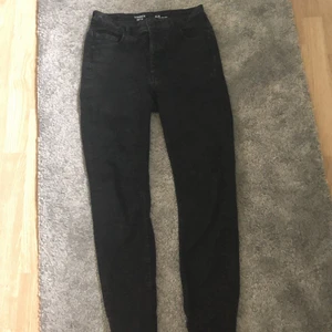 Jeans - Svarta jeans från Lindex! Använda få gånger. Köparen står för frakten!💗