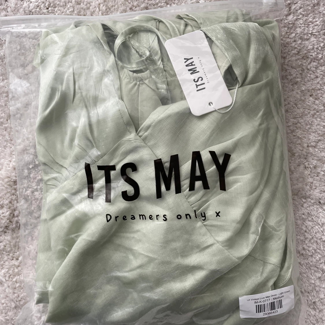 Helt oanvänd jättefin klänning (prislapp kvar) - 91