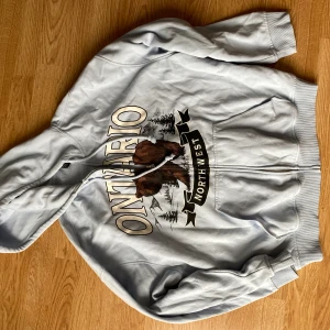 Hoodie - Zipup hoodie. 