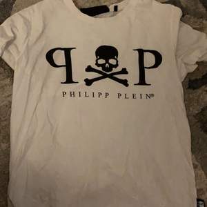 Philipp plein t-shirt i bra skick 