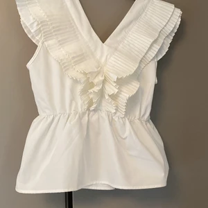 Topp från veromoda  - Festtopp, storlek M. Veromoda. 