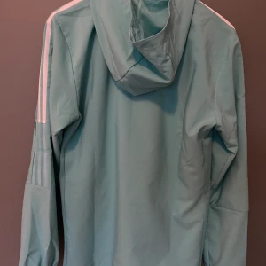 Adidas Arsenal  - Arsenal jacka i storlek xs/s använd en gång