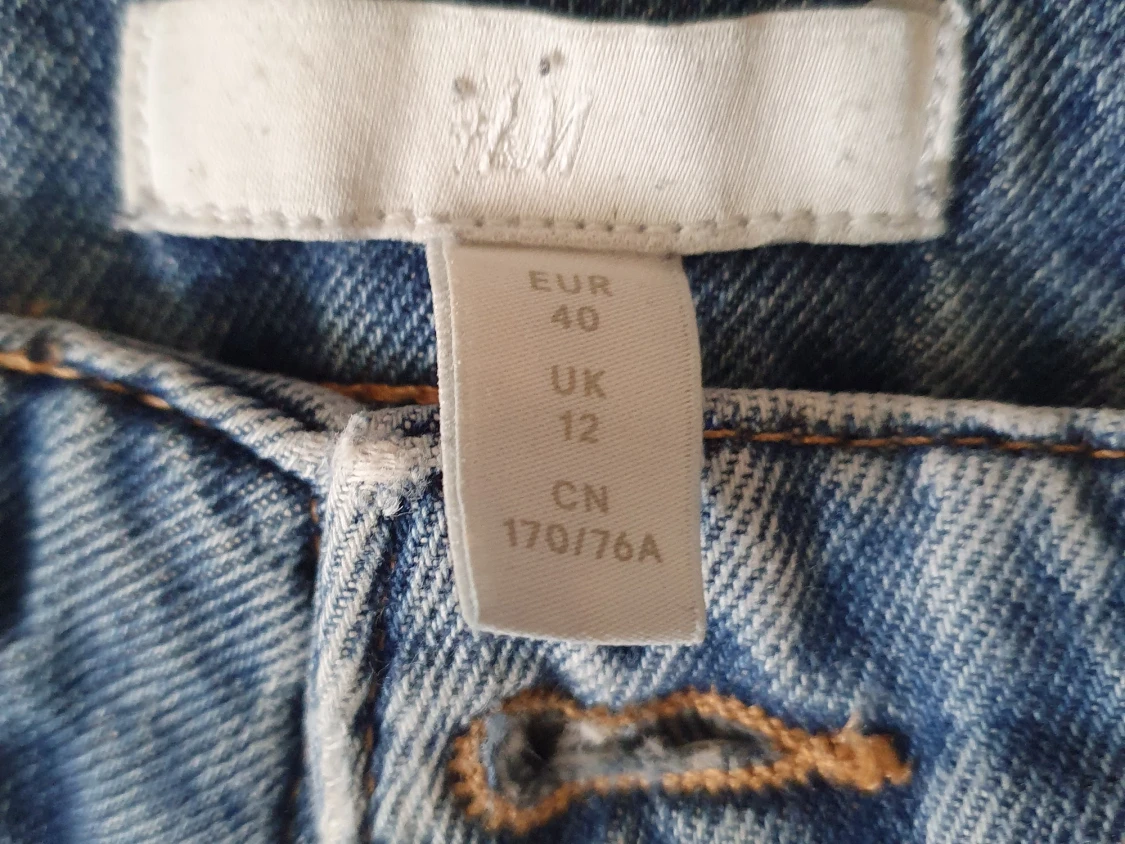 Utsvängda jeans från hm - 91