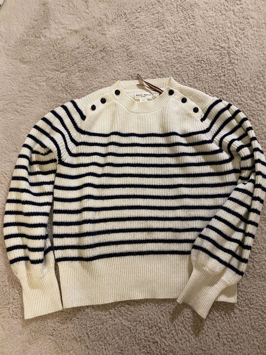 Holly and white stickad tröja
