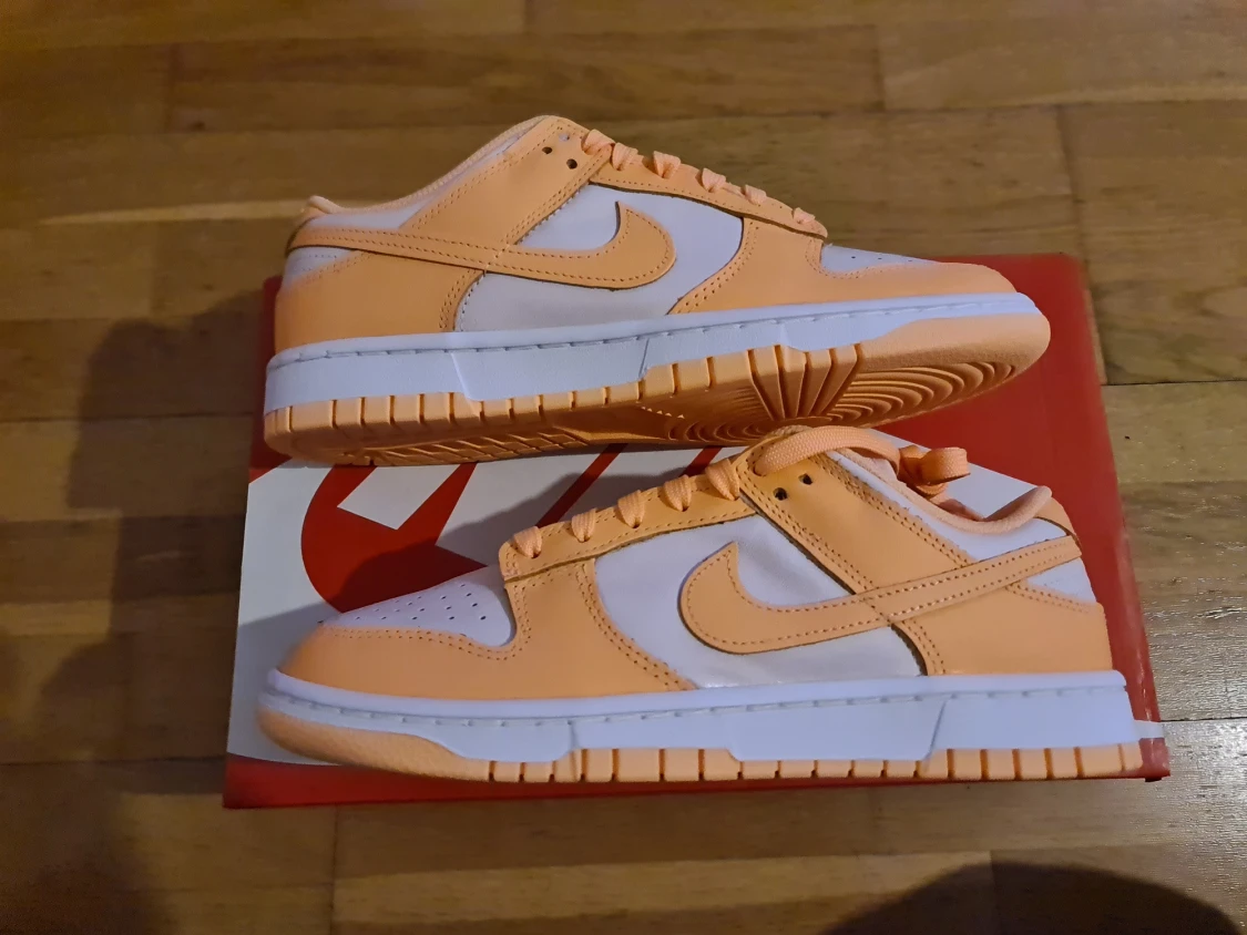 Nike dunk peach cream  - 90