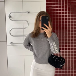 Gant tröja - Superfin gant sweatshirt som bara använts ca 3 gånger, inga defekter och ser ut som ny. Köparen står för frakten💗💗