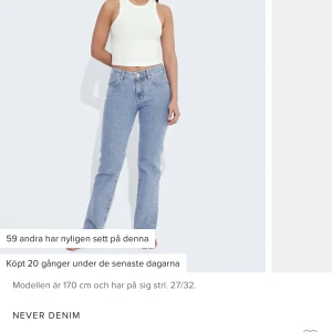 Lågmidjade jeans - Säljer dessa populära jeans från Bik Bok, för att de är för stora för mig. ❤️