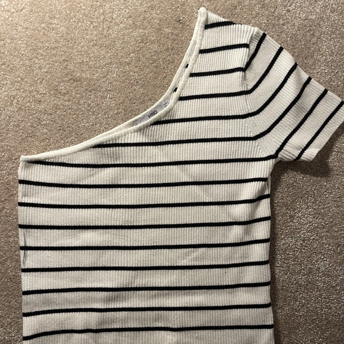 Oneshoulder topp - 90