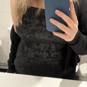 Topp - Super fin topp från zara i fint skick💕