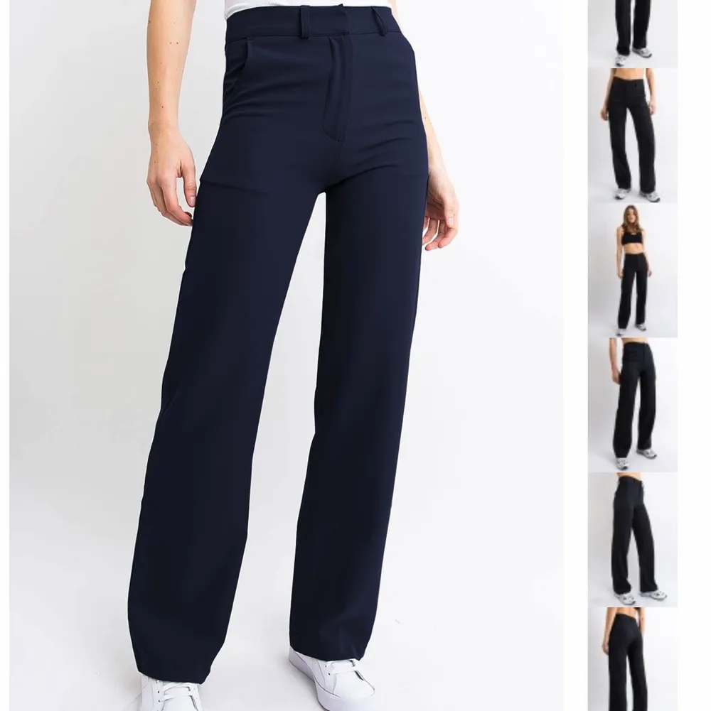 Säljer mina mörkblåa kostymbyxor från Madlady i modellen ”perfect basic suit pants-Nova”. Använda ett fåtal gånger då dem är förstora runt midjan så de sitter lite mer som ett par lågmidjade byxor. Det är storlek Eu34-L30 (xs). Jag är ungefär 164cm och väger ca 55-60kg. . Jeans & Byxor.