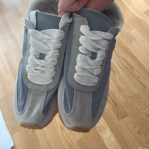 Sneakers - Skor från Zara, oanvända 