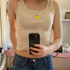 Linne - Gulligt linne med citroner på, storlek L men passar mig som xs-s