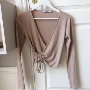 Ny topp från nakd  - Ny topp från nakd, oanvänd. Storlek S, 100 kr + frakt 