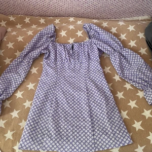 Sommar klänning 👗  - Helt ny lila klänning från hm/devided, så fin men har växt ur den ✨