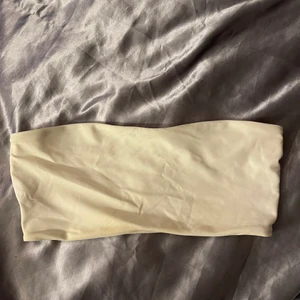 Bikini - Bra skick, lite missfärgad men knappt nått man tänker på