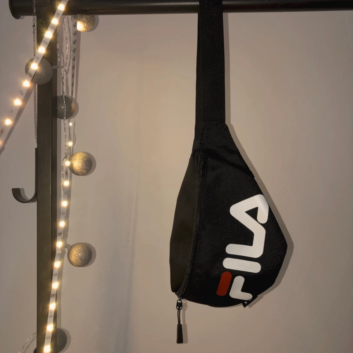 Fila midjaväska  - 90