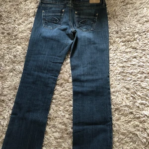Low Waist jeans - Säljer mina jätte fina jeans från esprit, köpt second hand. Storlek 29/30
