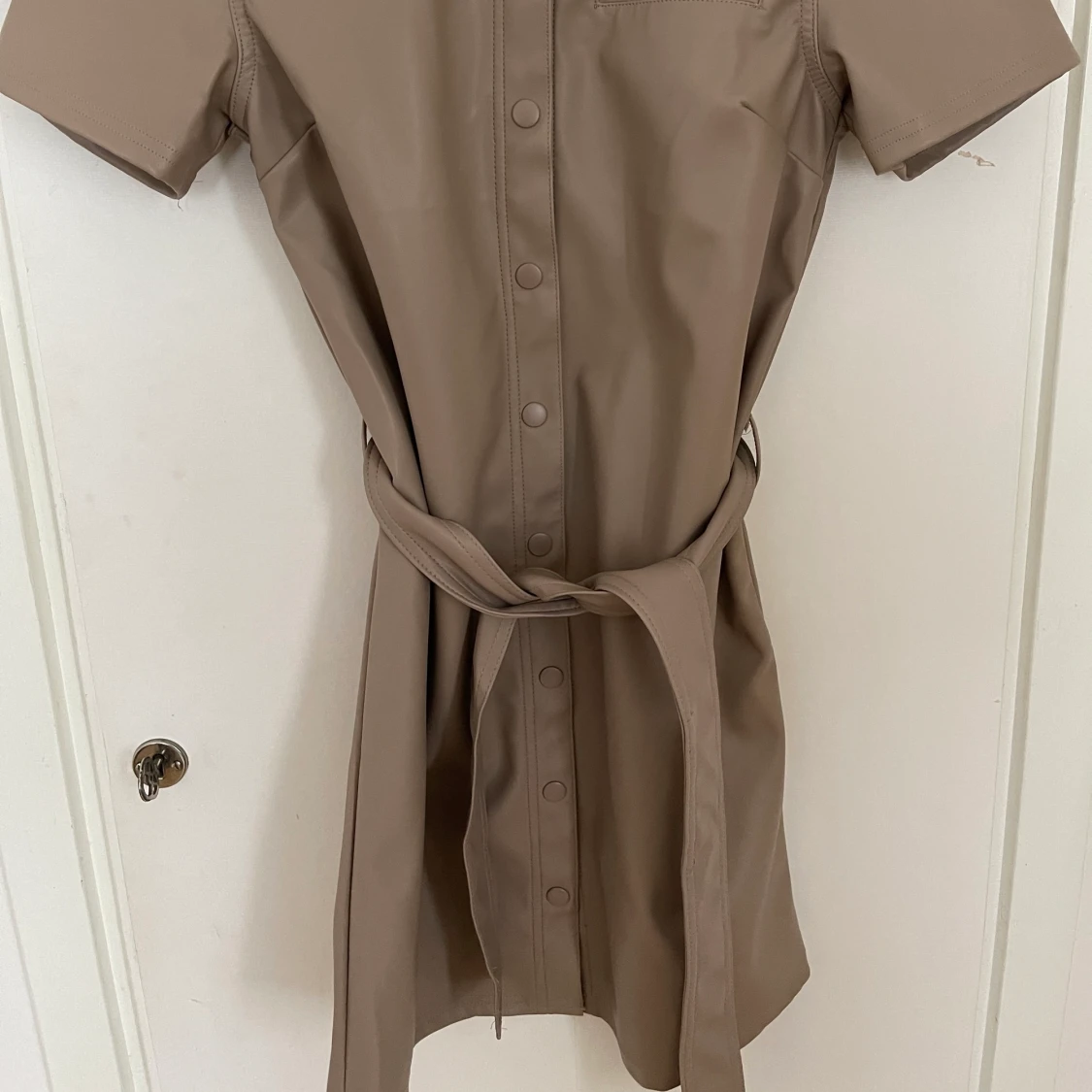 helt ny läder klänning från h&m♥️