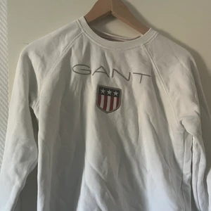 Gant sweatshirt  - Använd cirka 2 ggr, L barnstolek 