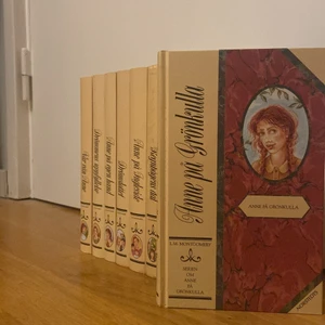 Hela Anne with an E -Serien📕 - Är du fortfarande rätt besviken att  Anne with an E blev canceled av Netflix? SÄLJER HELA BOKSERIEN NU! 😱 Böckerna är printade 1992 o i mke bra skick.                                                                Kan mötas upp i Stockholm eller frakta💥                                            Kolla gärna mina andra annonser o ha en bra dag💕
