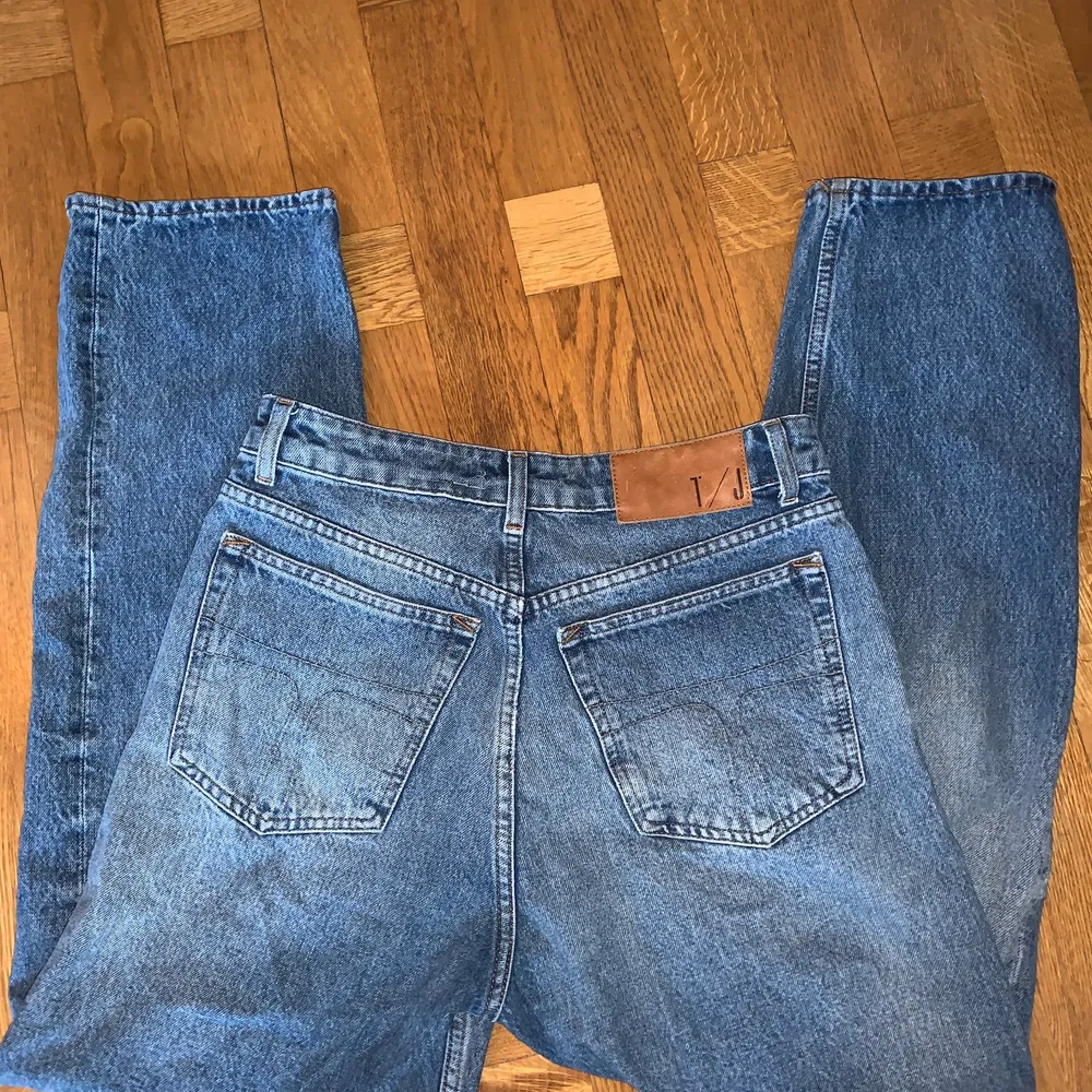 Säljer mina gamla Tiger of Sweden jeans. I bra skick men lite trasig dragkedja (funkar dock). Nypris 1500kr. Jeans & Byxor.