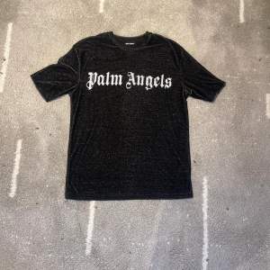 Riktigt snygg palm angels T-shirt som jag inte använder längre. bilder finns om ni vill se mer