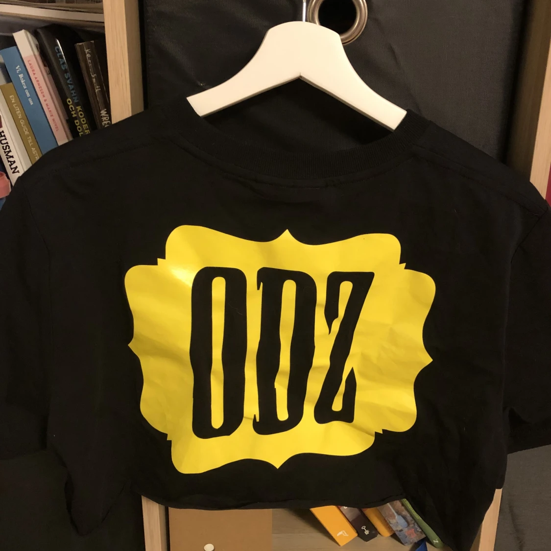Odz x Delux croppad t-shirt