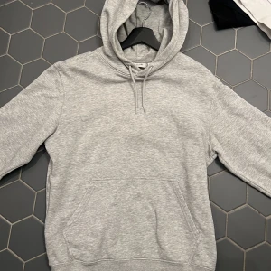 Weekday Hoodie - Bra skick, strl XS passar S. (Billigare vid snabbare affär) Nypris 350kr