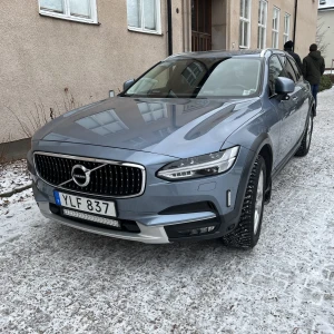 Civil polisbil - Rullar fint, det finns en d24 i den som köölar som satan  Kom pm för pris