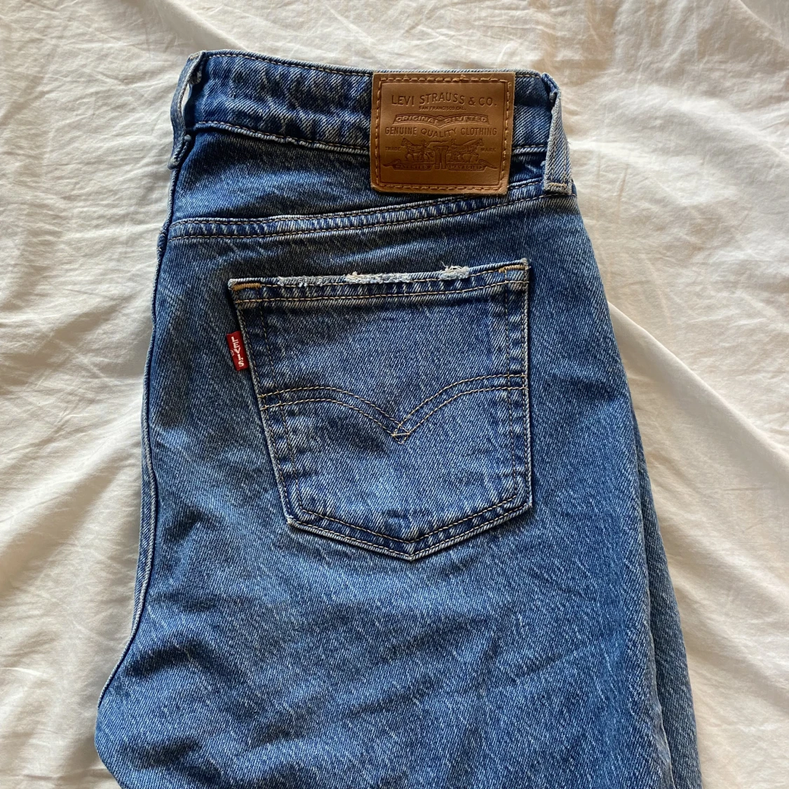 Levis’s premium low pitch straight
