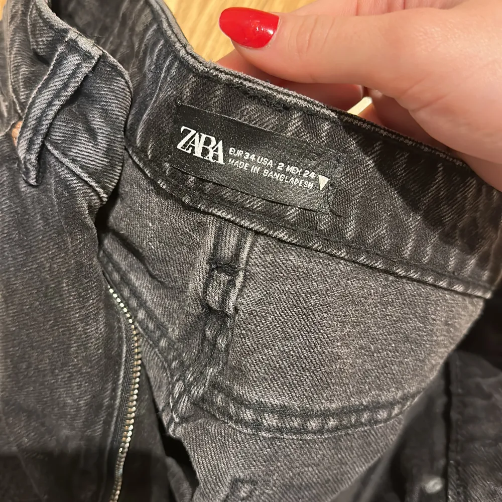 Zara. Used few times. In perfect condition. Jeans & Byxor.