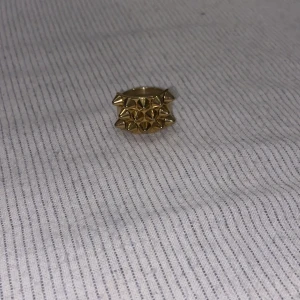 Edblads ring - En guldig edblad ring! Vill gärna byta mått en silver!