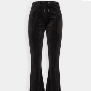 Munkjacka svart  -  svart byxor , älskar storlek xs , knappast använt 