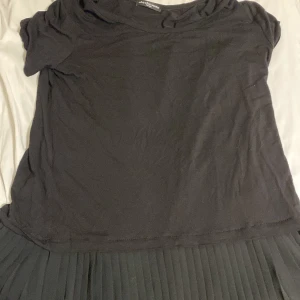 Svart tröja  - Oanvänd tröja i storlek L