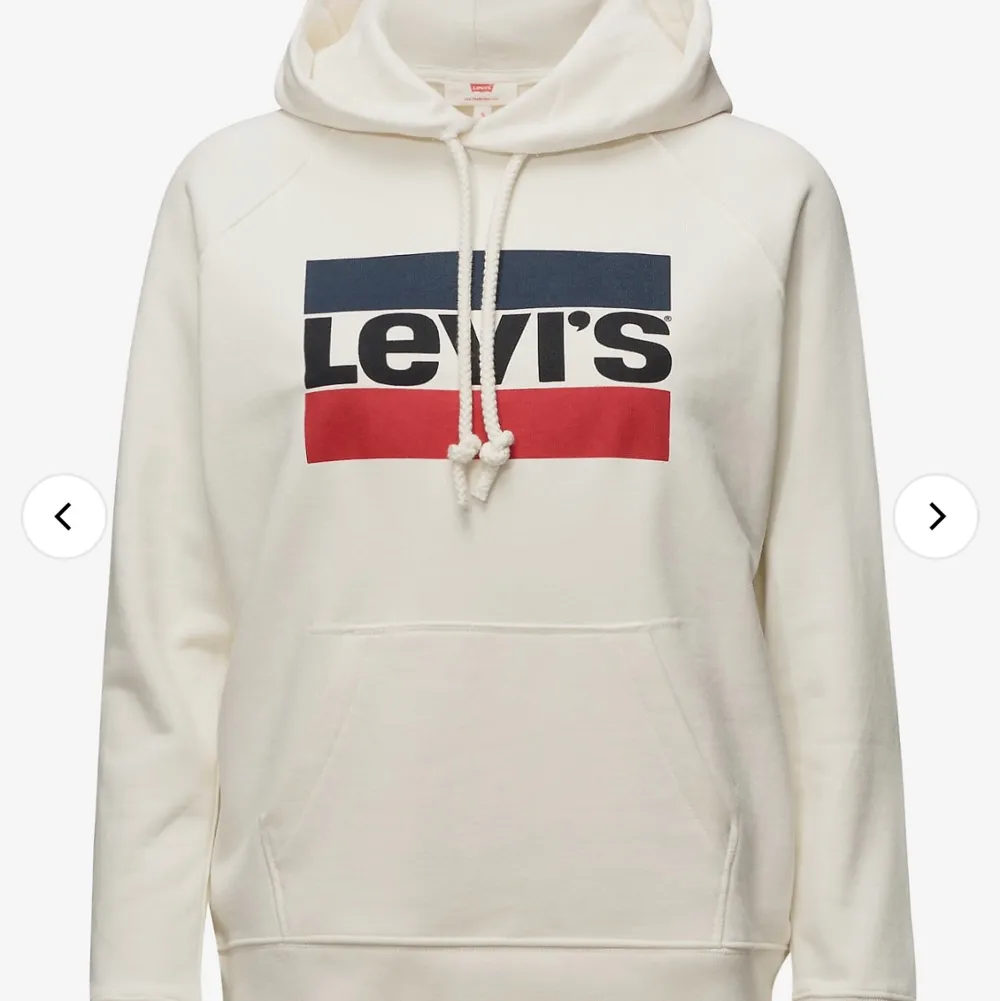 Säljer min Levis hoodie, den är knappt använd så i väldigt fint skick! Storlek xs💗. Hoodies.