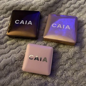 Caia smink - Endast bronzern som är testad Annars i nyskick Säljs då jag inte kommer använda🤍🤍 Priset går att diskutera 