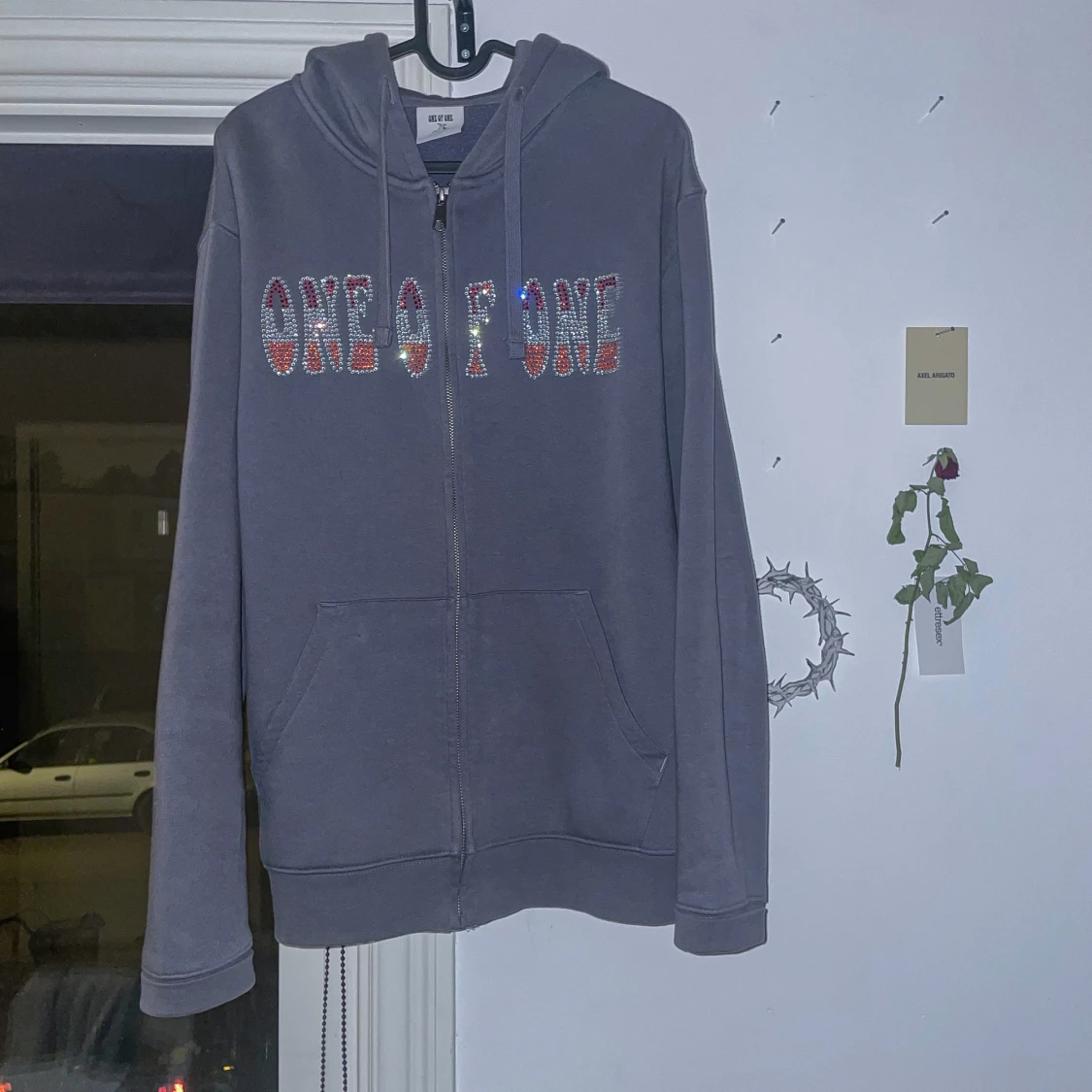 ONE OF ONE - BUTTERFLY ZIP HOODIE - 90