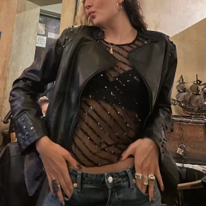 Ballaste festtoppen ❤️‍🔥 - Säljer denna otroliga festtopp!! Så snygg nu till nyår💫