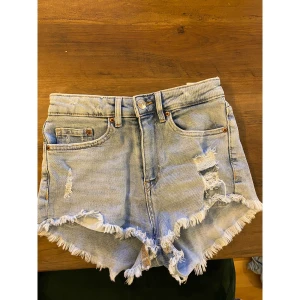 Short från h&m - Shorts från h&m som aldrig används