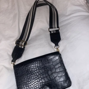 Väska  - Köparen står för frakten 