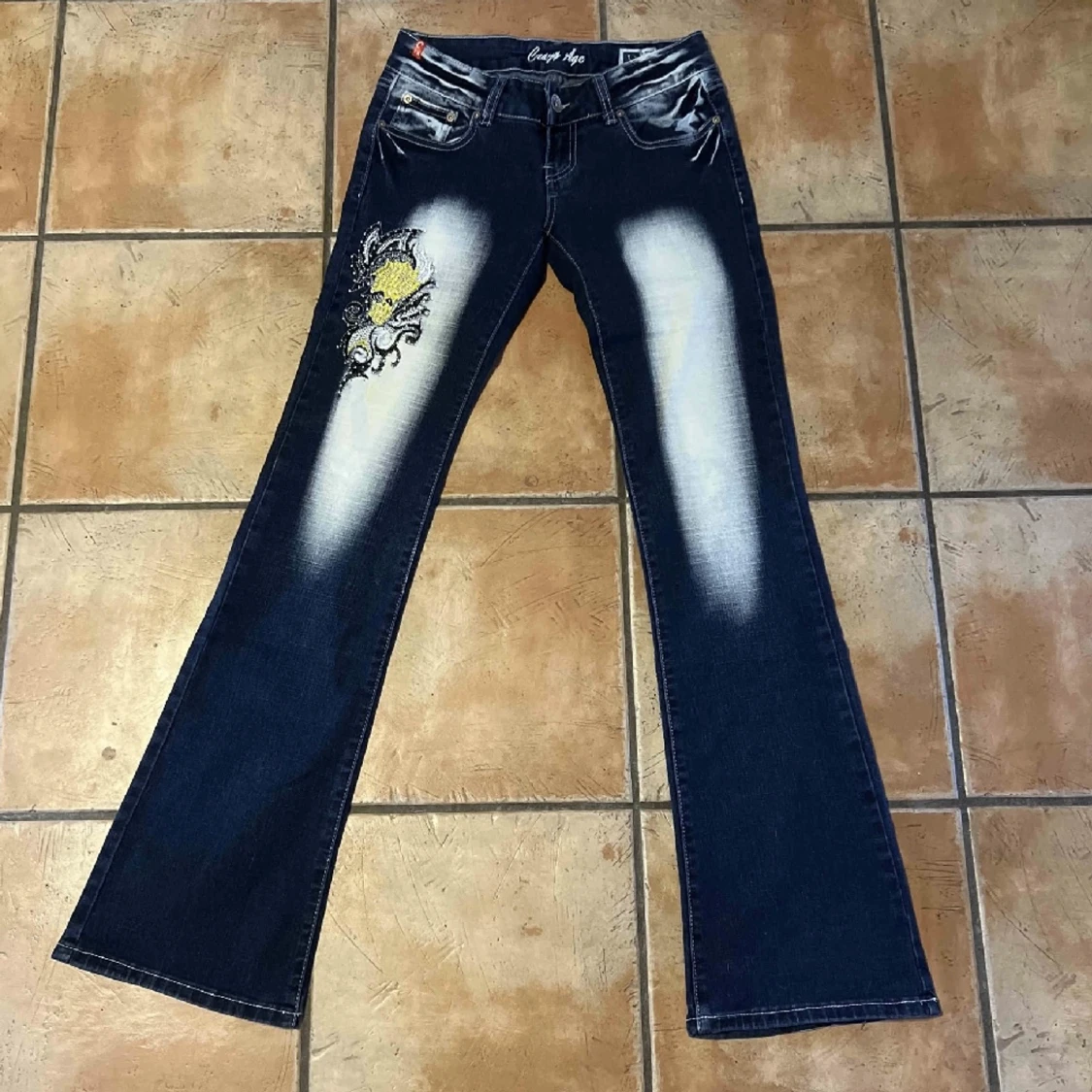 FINNS KVAR! NYSKICK! CRAZY AGE BOOTCUTS