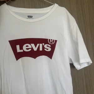 Tröja  - Knappt använd 